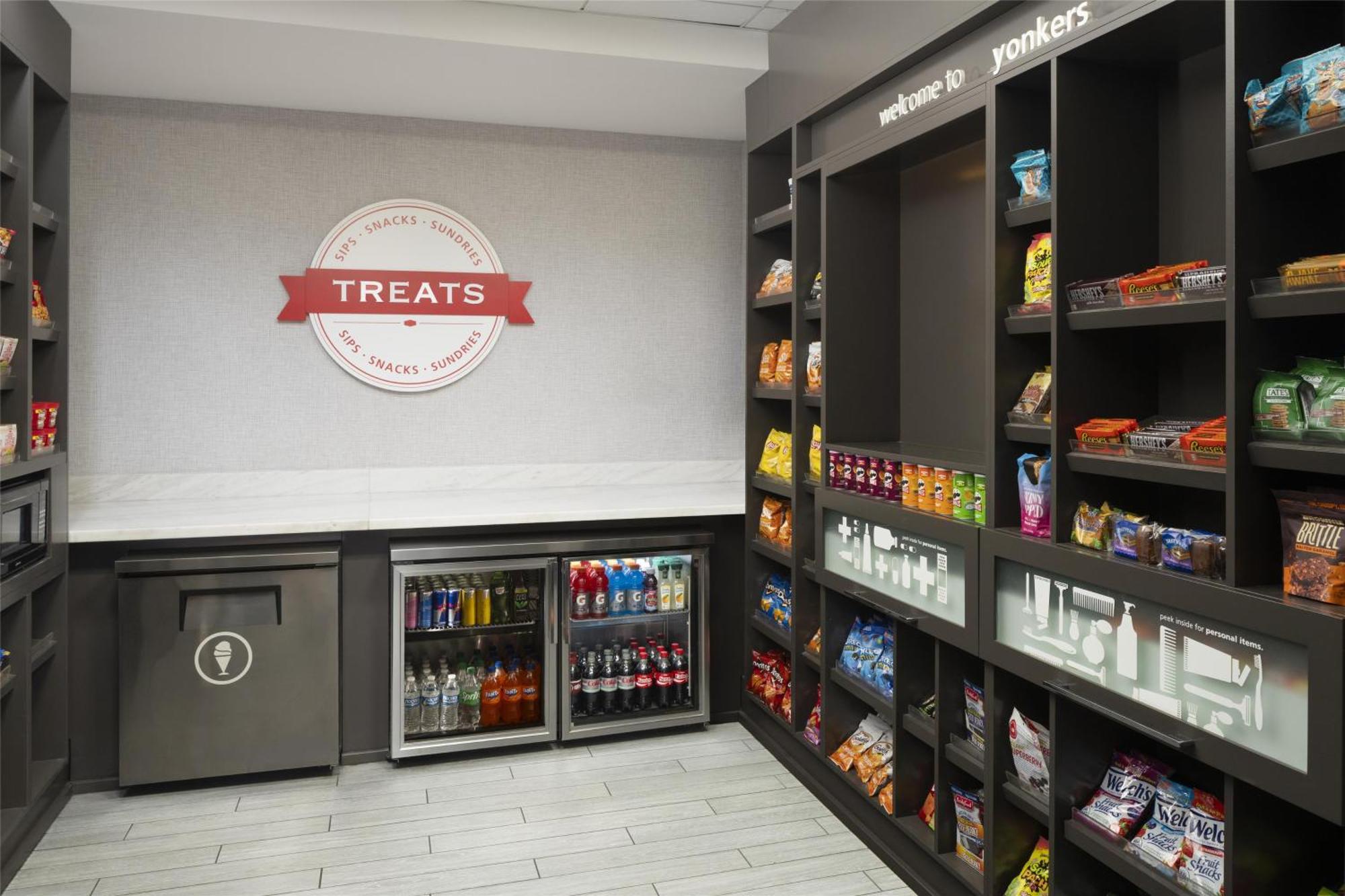 Hampton Inn & Suites Yonkers - Westchester Экстерьер фото